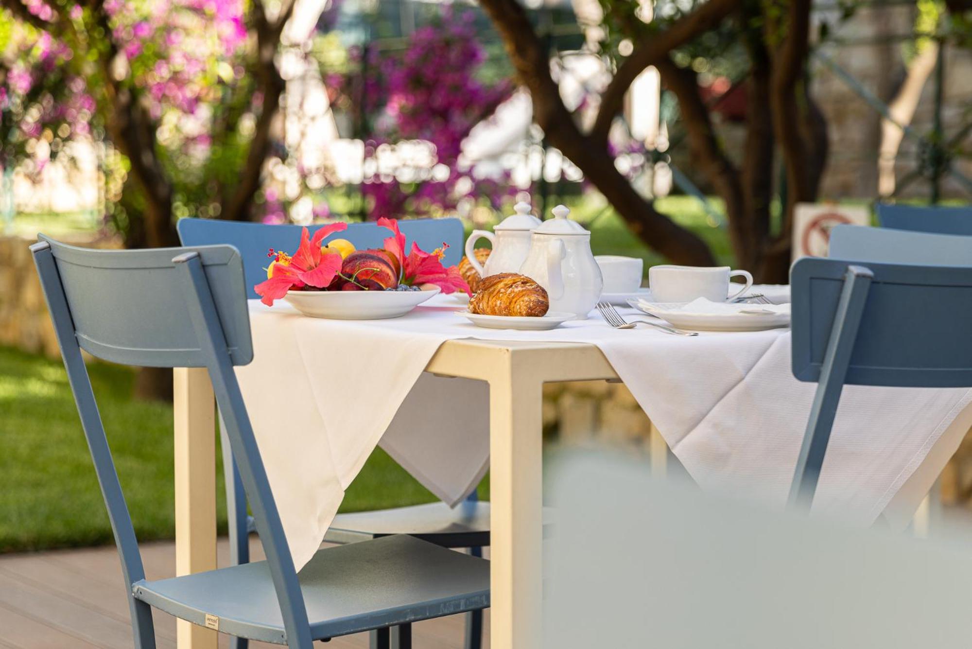 Hotel Villa Elisa & Spa 보르디게라 외부 사진