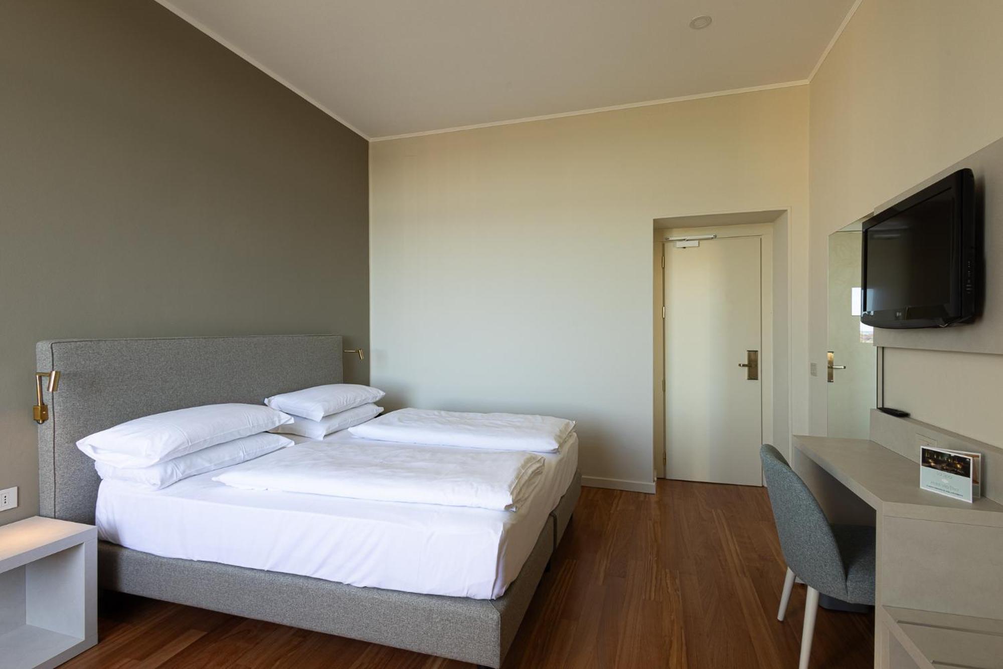 Hotel Villa Elisa & Spa 보르디게라 외부 사진