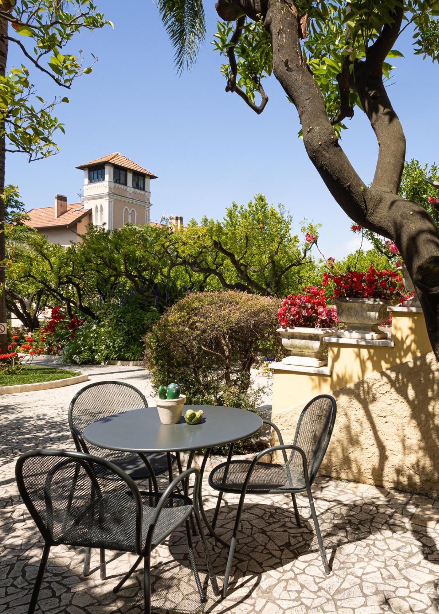 Hotel Villa Elisa & Spa 보르디게라 외부 사진
